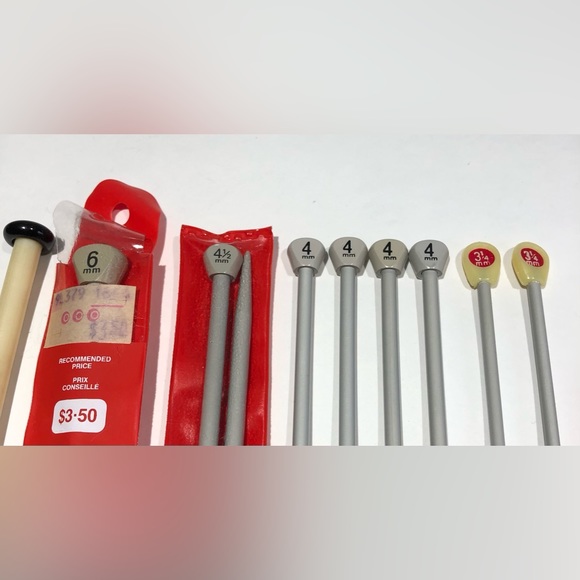 Bundle of Knitting Needles and Accessories - Picture 2 of 9